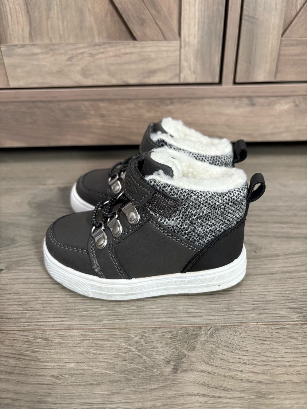 New Toddler Boy Dr Scholls Fleece Lined Velcro Shoes Boots Size 5